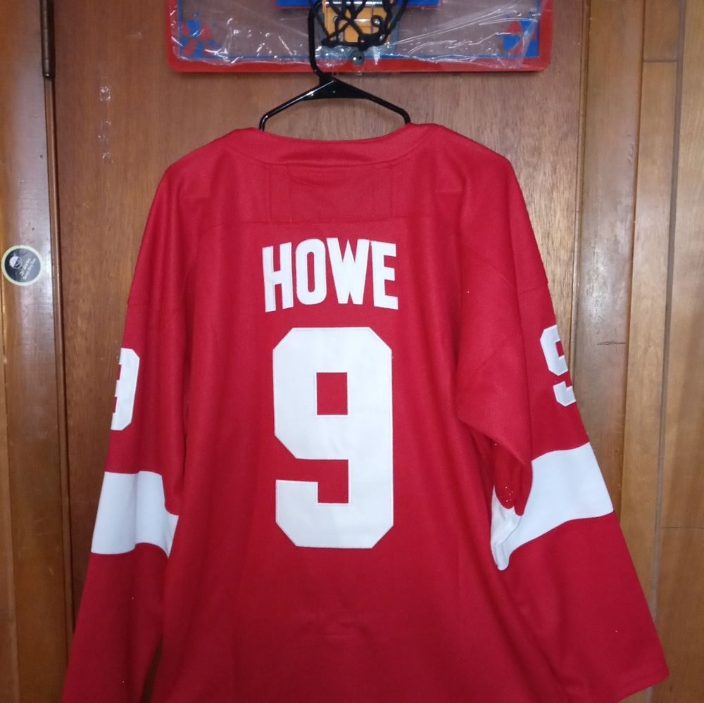 Free Shippin#9 Gordie Howe jersey size L.. you wear same design worn by the pro. - Picture 2 of 10